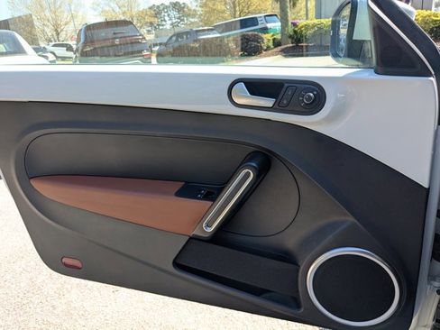 Used 2015 Volkswagen Beetle 1.8T image 20