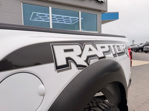 Used 2018 Ford F150 Raptor w/ Equipment Group 802A Luxury AWD/4WD image 19