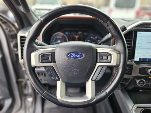 Certified 2022 Ford F250 Platinum w/ FX4 Off-Road Package image 28