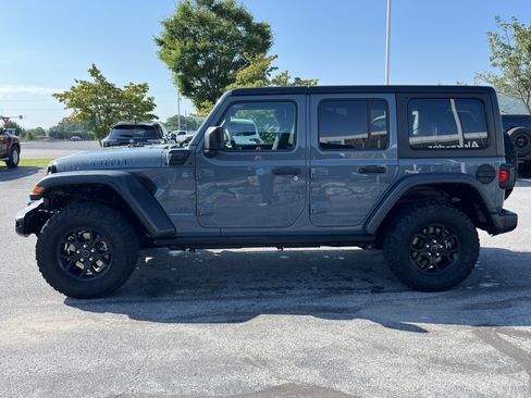 Used 2024 Jeep Wrangler Unlimited AWD/4WD image 7