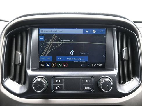 Used 2021 Chevrolet Colorado Z71 w/ Safety Package AWD/4WD image 19