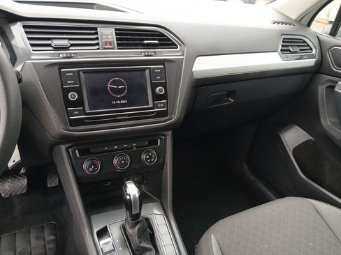 Used 2018 Volkswagen Tiguan S w/ 3rd Row Seat Package image 23