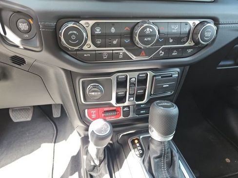 Used 2026 Jeep Gladiator Mojave image 6