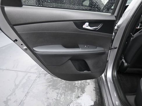 Used 2023 Kia Forte GT-Line w/ GT-Line Technology Package FWD image 17