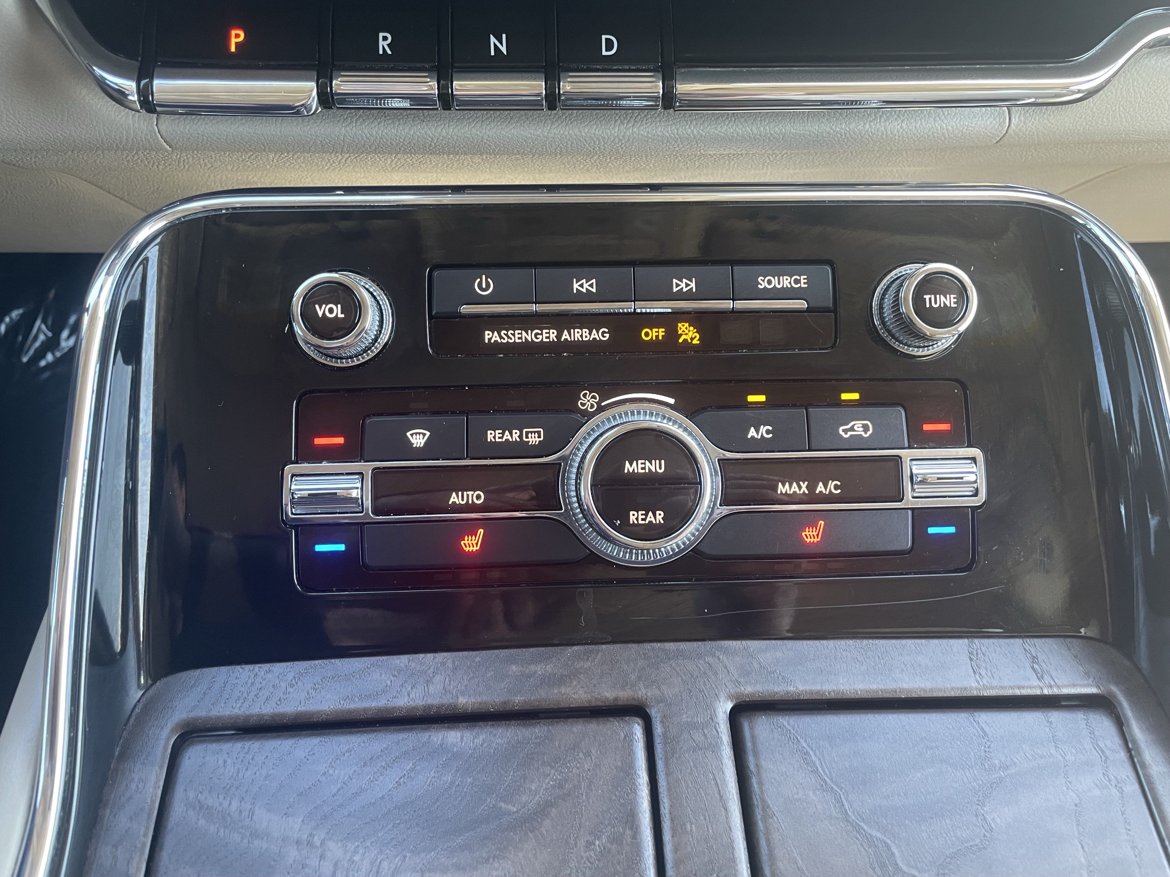 Used 2019 Lincoln Navigator Select AWD/4WD image 23