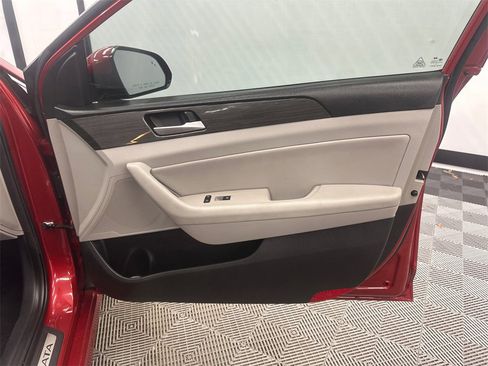 Used 2019 Hyundai Sonata Limited image 16