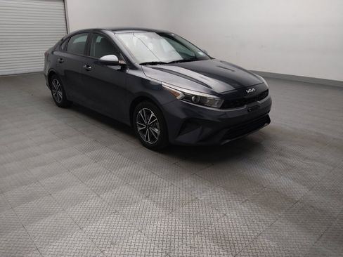 Used 2023 Kia Forte LXS FWD image 13