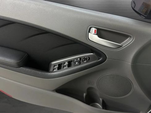 Used 2018 Kia Forte LX FWD image 16