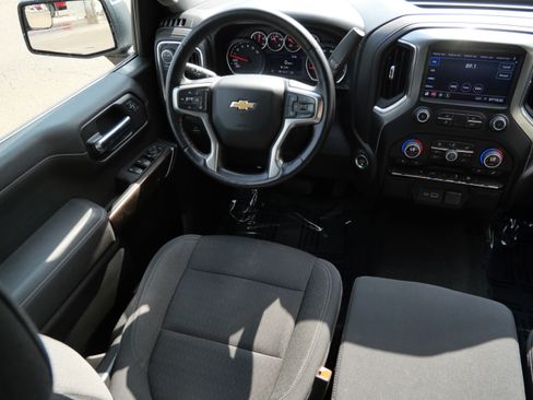 Used 2021 Chevrolet Silverado 1500 LT AWD/4WD image 17