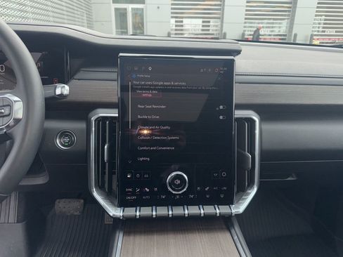 Used 2025 GMC Acadia Denali image 43