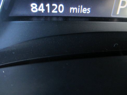 Used 2022 Nissan Armada Platinum w/ Captain's Chairs Package image 37