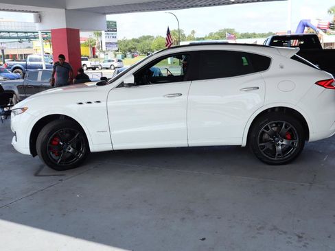 Used 2018 Maserati Levante GranSport AWD/4WD image 8