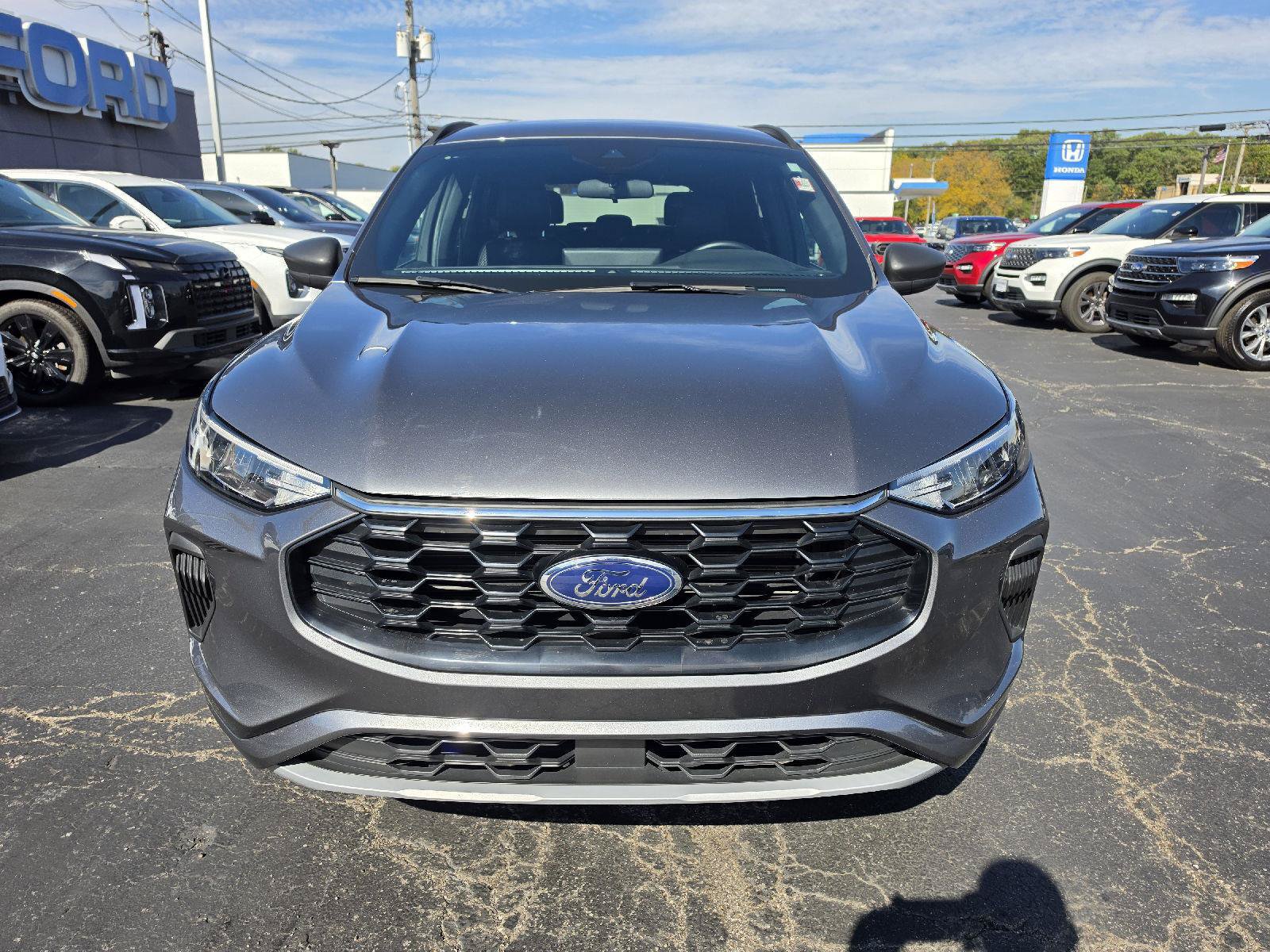 Used 2024 Ford Escape ST-Line w/ Tech Pack #1 AWD/4WD image 5