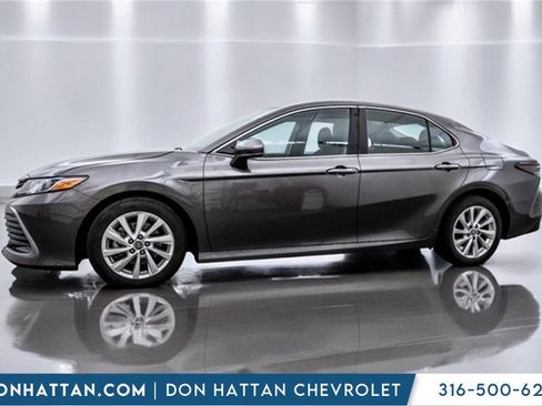 Used 2023 Toyota Camry LE image 2