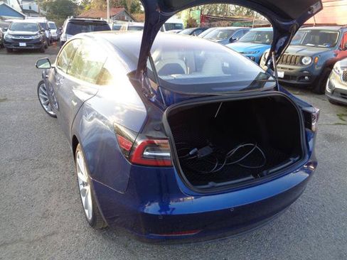Used 2018 Tesla Model 3 RWD image 22