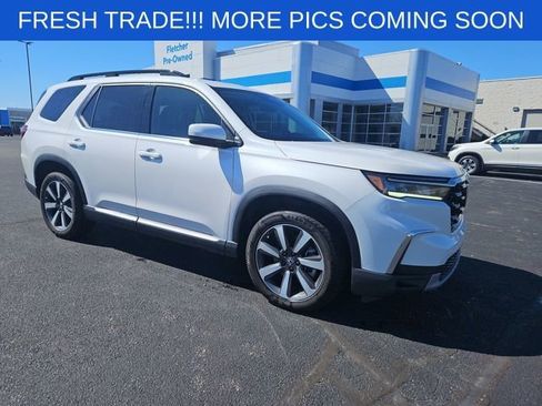 Certified 2024 Honda Pilot Touring image 7