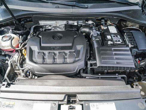 Used 2020 Volkswagen Tiguan SE R-Line FWD image 26