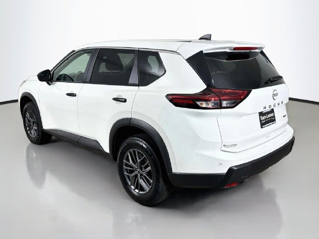 Used 2025 Nissan Rogue S AWD/4WD image 5