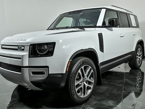 Used 2020 Land Rover Defender 110 HSE AWD/4WD image 5