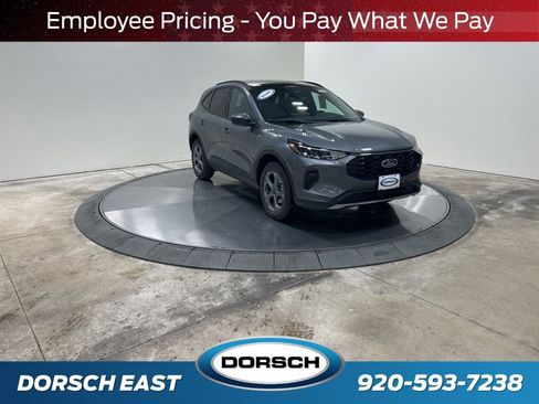 New 2026 Ford Escape ST-Line w/ Tech Pack #1 AWD/4WD image 3