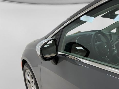 Used 2023 Chrysler Pacifica Limited FWD image 10