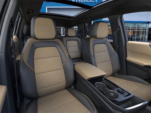 New 2026 Chevrolet Equinox ACTIV w/ Convenience Package III image 16