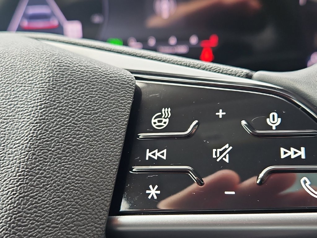 Certified 2025 Audi Q5 Premium AWD/4WD image 23