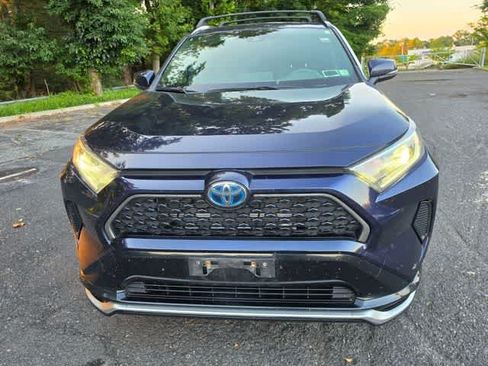 Used 2021 Toyota RAV4 SE w/ Weather & Moonroof Package AWD/4WD image 2