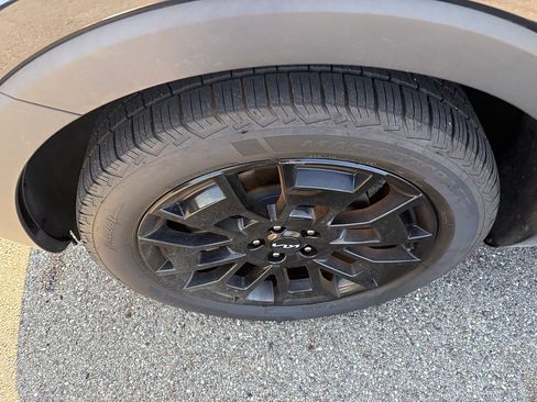 Used 2022 Kia Telluride EX w/ EX Premium Package AWD/4WD image 9
