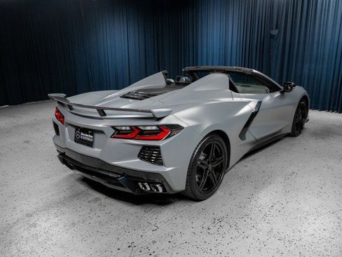 Used 2025 Chevrolet Corvette Stingray Premium Conv w/ Z51 Performance Package RWD image 12