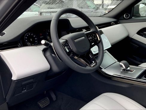 New 2026 Land Rover Range Rover Evoque S image 9