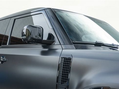 Used 2024 Land Rover Defender 90 Carpathian Edition image 3