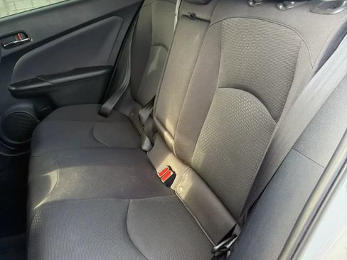 Used 2021 Toyota Prius LE FWD image 9