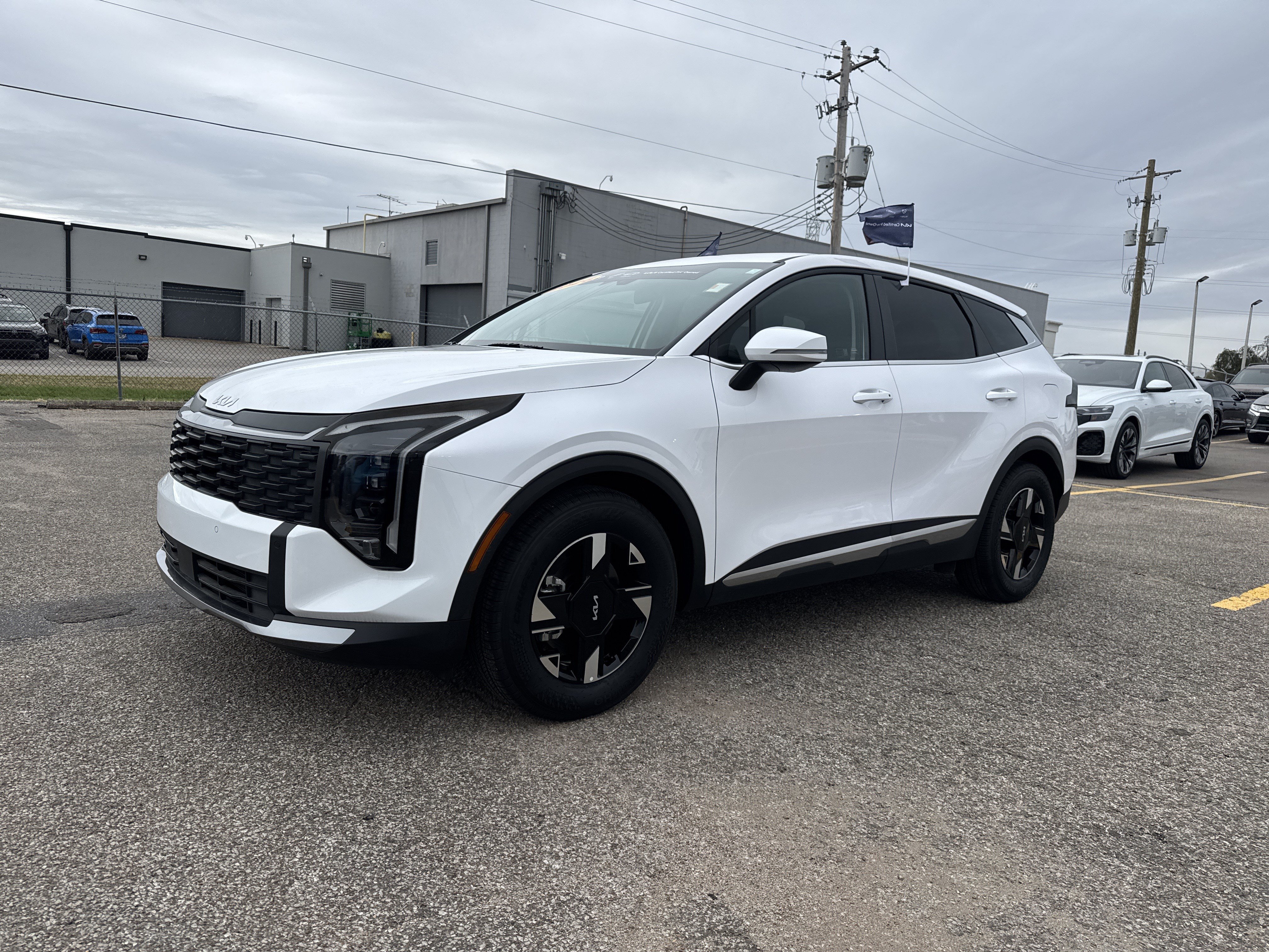 Certified 2026 Kia Sportage LX w/ LX Convenience Package FWD image 1