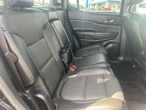 Used 2018 GMC Acadia SLT w/ LPO, Cargo Package FWD image 10