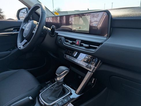 Used 2026 Kia Seltos EX FWD image 29