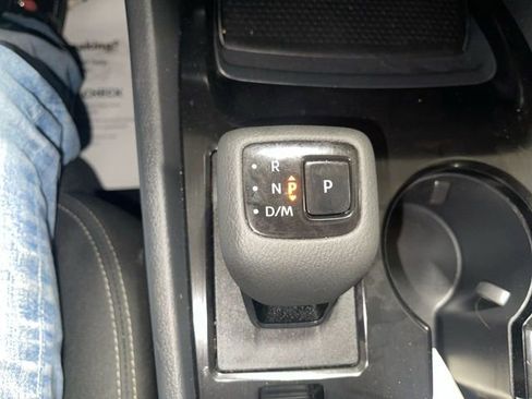 Used 2025 Nissan Rogue SV AWD/4WD image 19