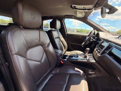 Used 2016 Porsche Macan S w/ Infotainment Package AWD/4WD image 21