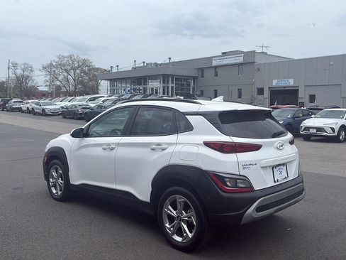 Used 2023 Hyundai Kona SEL AWD/4WD image 4