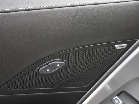 Used 2014 Chevrolet Corvette Stingray Coupe image 32