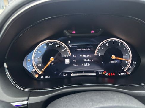 Used 2025 Genesis GV70 2.5T w/ Sport Prestige Package image 17