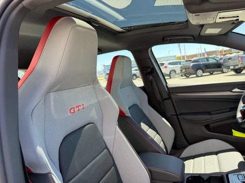 New 2026 Volkswagen GTI SE FWD image 20