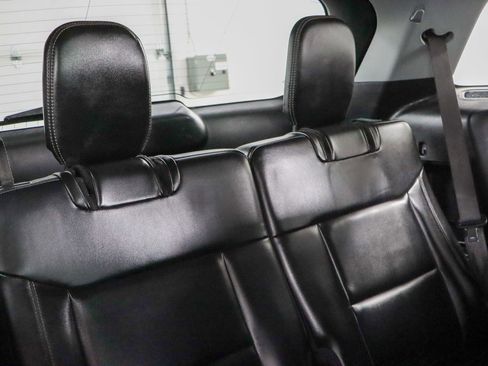Used 2021 Ford Explorer XLT w/ Equipment Group 202A image 29
