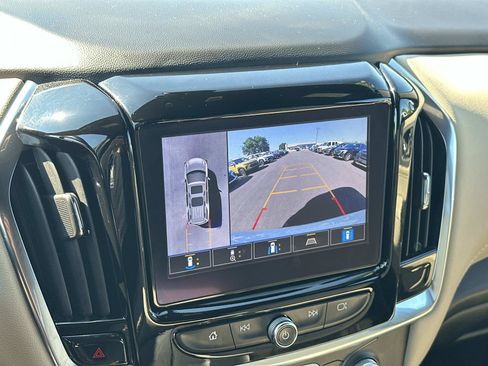 Certified 2023 Chevrolet Traverse LT w/ LT Premium Package AWD/4WD image 28