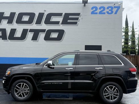 Used 2020 Jeep Grand Cherokee Limited w/ Luxury Group II RWD image 23