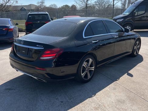 Used 2019 Mercedes-Benz E 300 4MATIC image 3