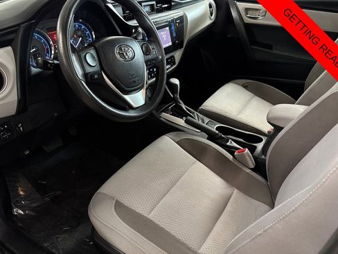 Used 2017 Toyota Corolla LE w/ Carpet Mat Package (TMS) FWD image 10