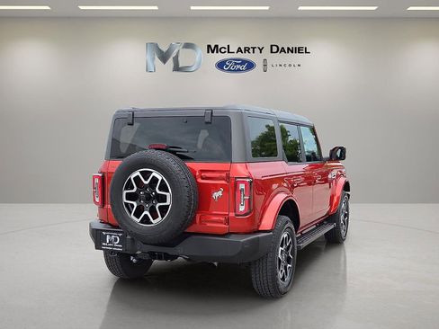 Used 2023 Ford Bronco Outer Banks AWD/4WD image 5