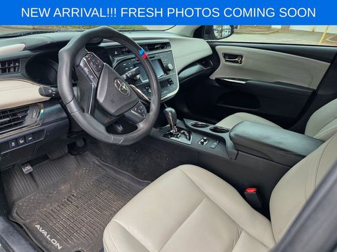 Used 2016 Toyota Avalon Limited image 7