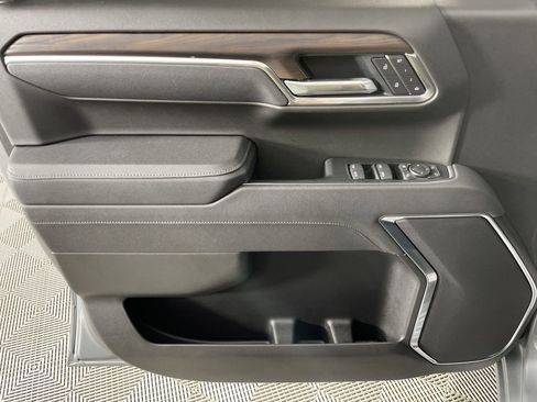 Used 2025 GMC Sierra 1500 SLT image 21